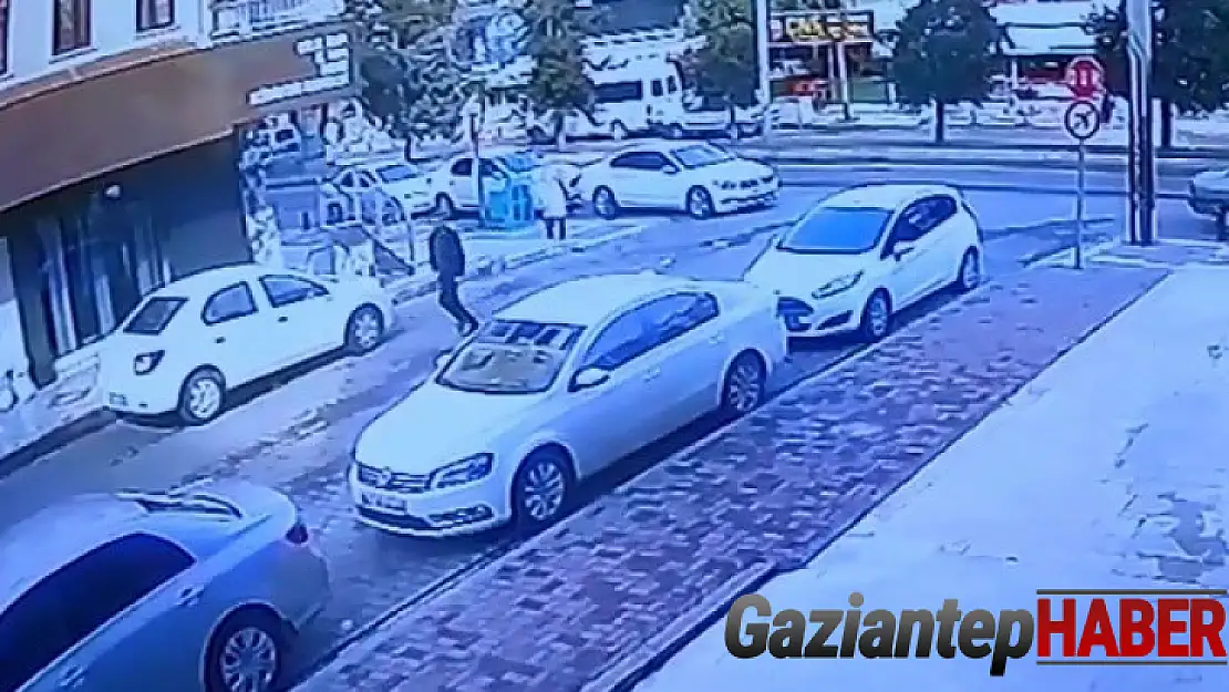 Polislerin şehit edildiği anlar güvenlik kamerasına yansıdı