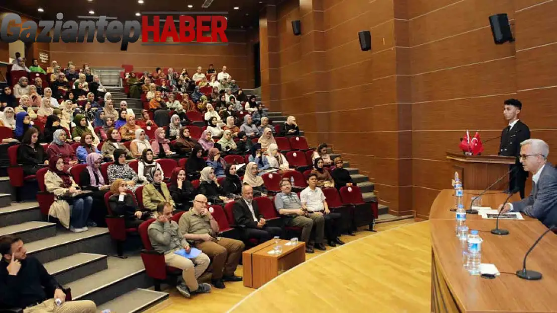 Prof. Dr. Aslan'dan Hz. Peygamber'in örnekliği konferansı