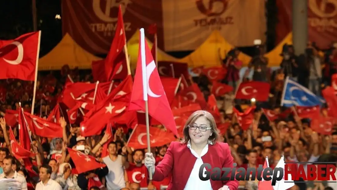 Şahin'den 15 Temmuz  mesajı