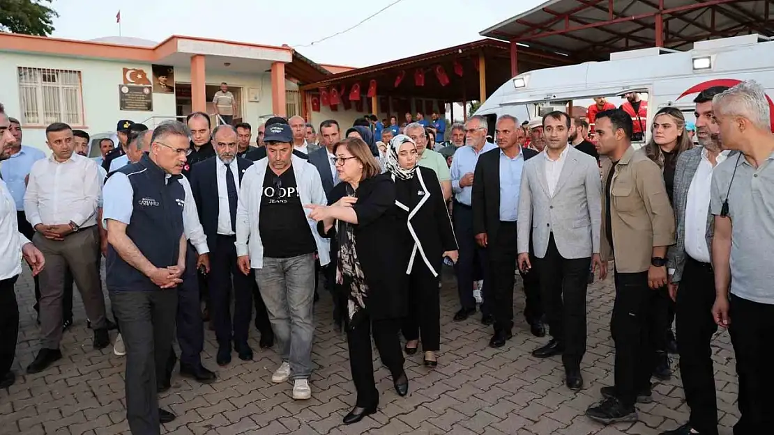 Şahin kaybolan Onur'un acılı ailesini ziyaret etti