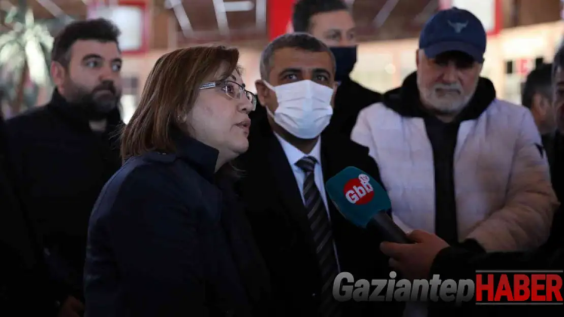 Şahin, şehirlerarası otobüs terminali'ndeki kar temizleme çalışmalarını yerinde inceledi