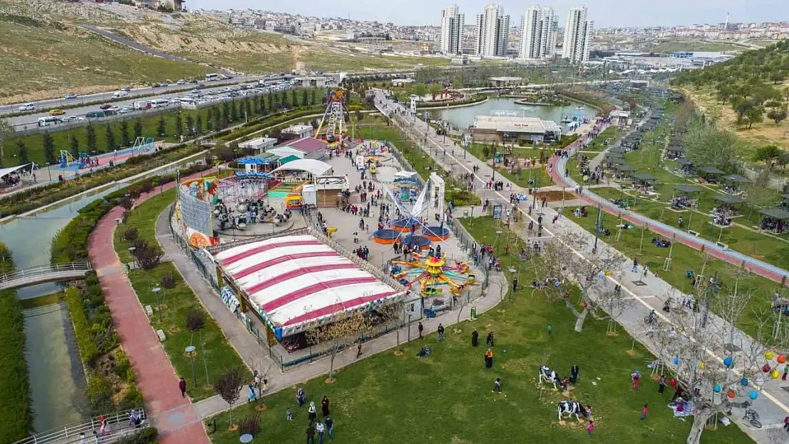 Şahinbey Belediyesi 667 parkıyla yaza hazır
