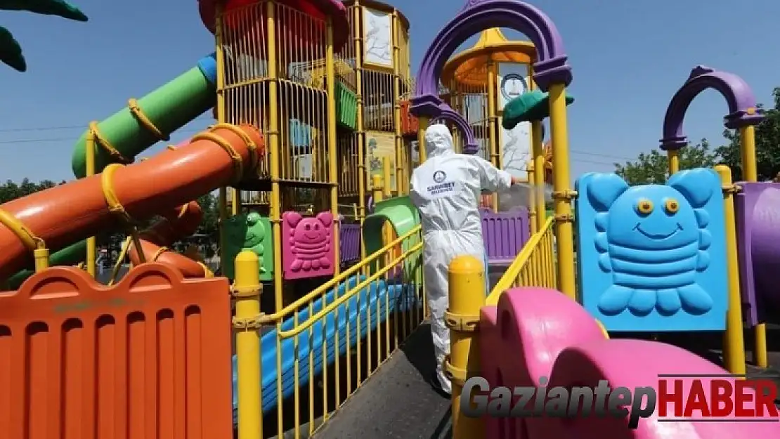 Şahinbey'de parklar dezenfekte ediliyor