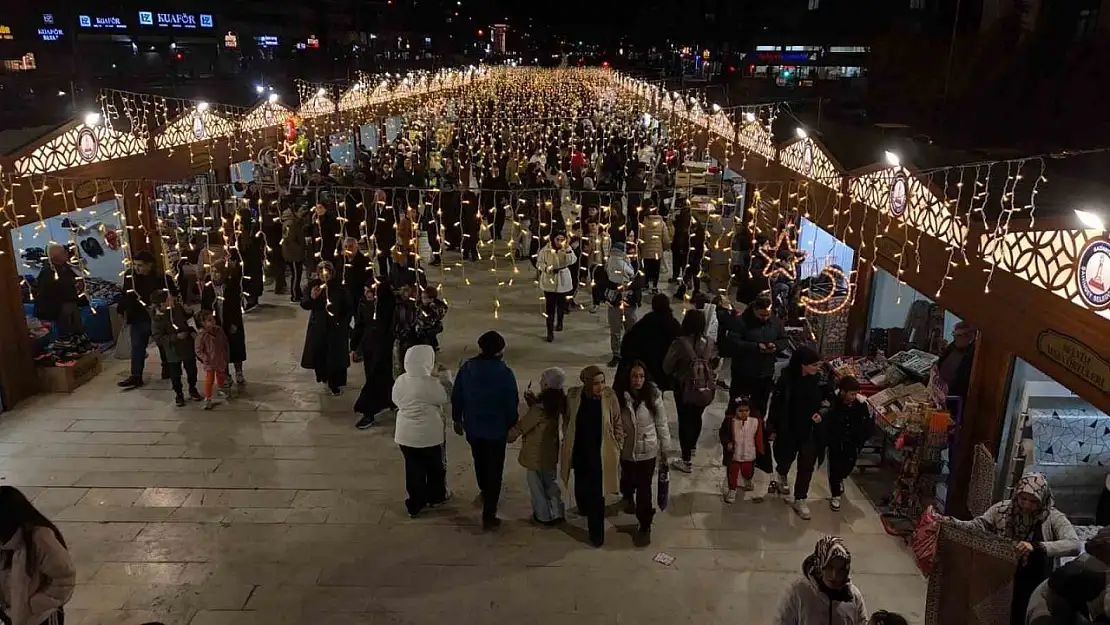 Şahinbey'de Ramazan Sokağı'na ilgi yoğun