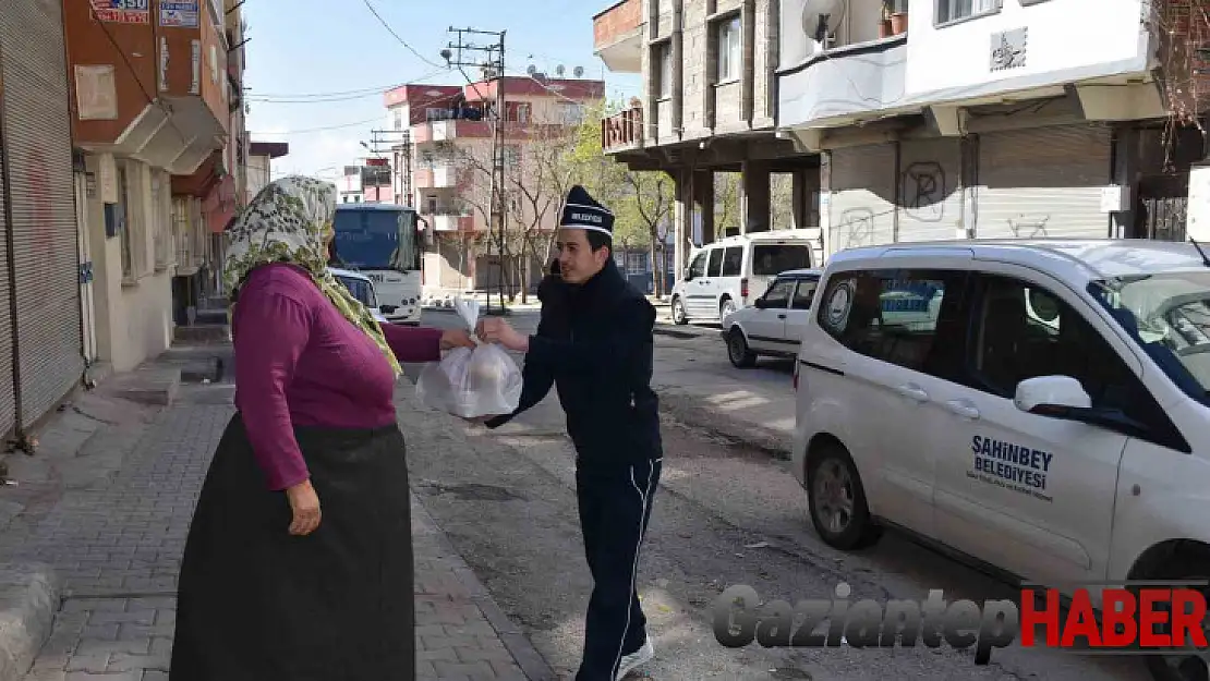 Şahinbey'den ihtiyaç sahibi vatandaşlara sıcak iftar yemeği