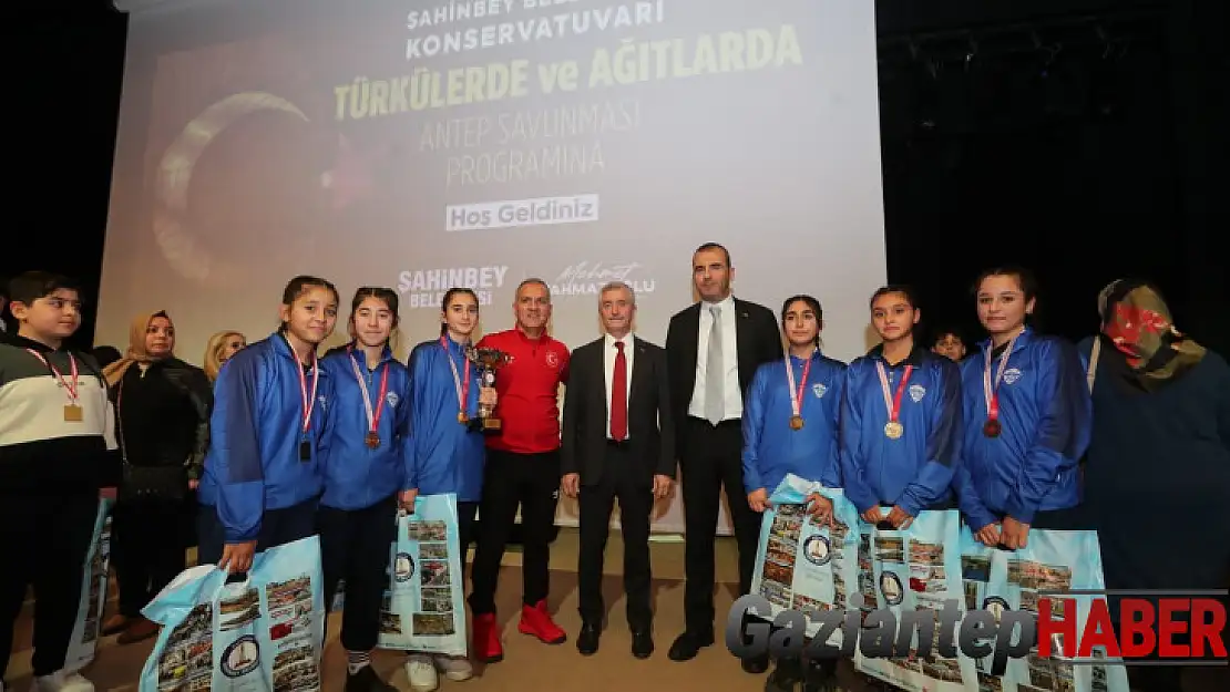 Şahinbey'li gençler Gaziantep savunmasını ağıtlarla anlattı