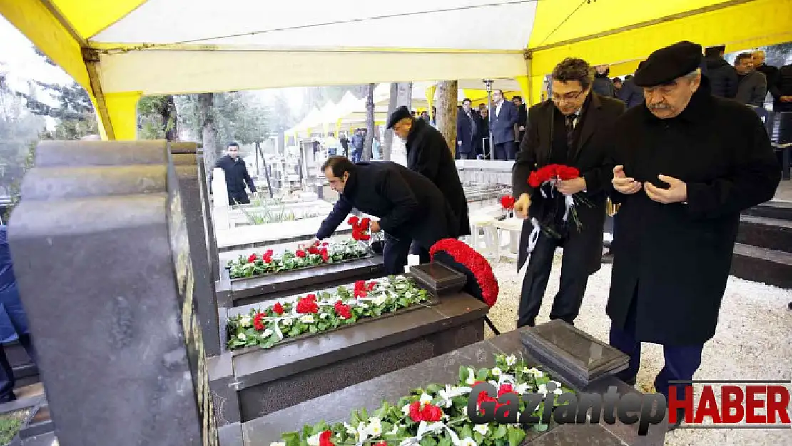 SANKO'nun Kurucusu Sani Konukoğlu, mezarı başında anıldı