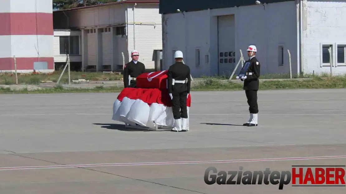 Şehit Oktay Salar'ın naaşı memleketi Balıkesir'e uğurlandı