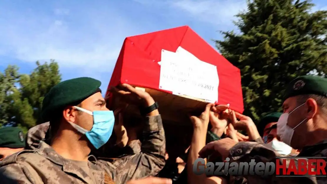 Şehit özel harekat polisleri memleketlerine uğurlandı