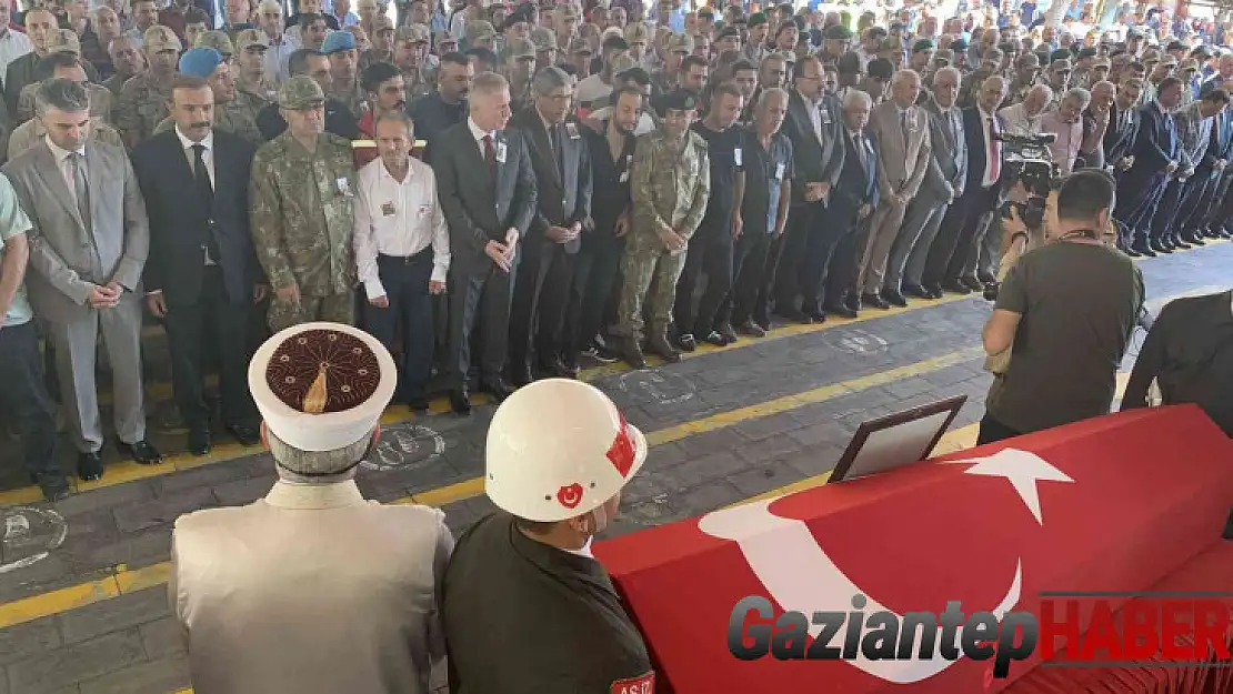 Şehit Sözleşmeli Er, Aytek dualarla son yolculuğuna uğurlandı