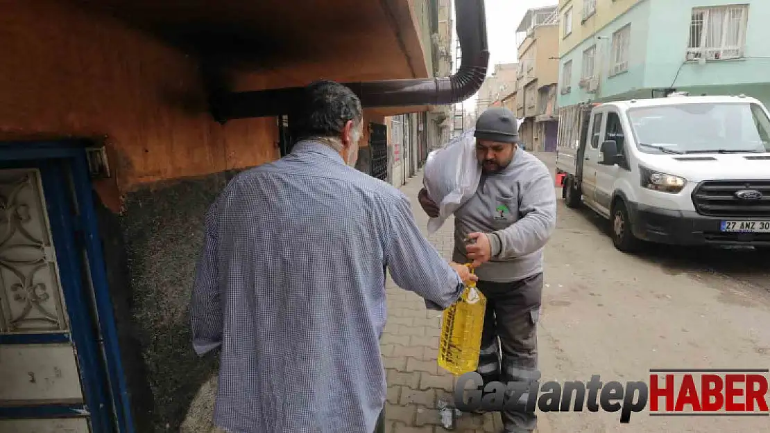 Şehitkamil'de binlerce aileye gıda yardımı