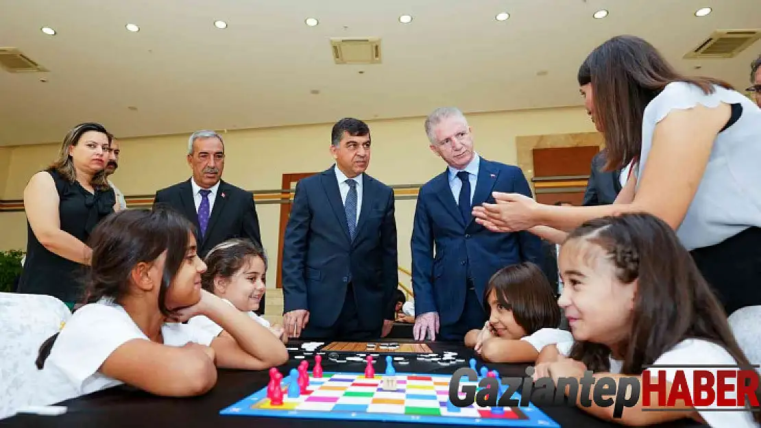 Şehitkamil'de tüm okullara malzeme desteği