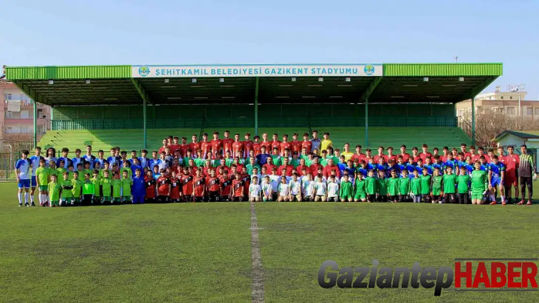 Şehitkamil Futbol Akademisi'nde yarıyıl mesaisi başladı