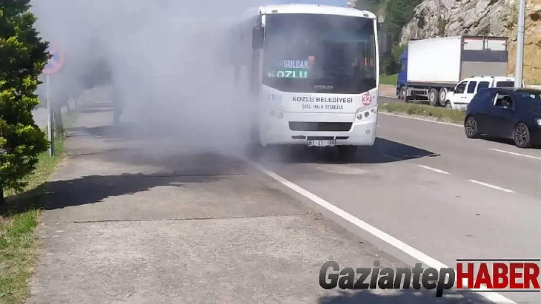 Seyir halindeki halk otobüsünde yangın