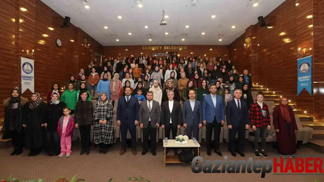 Sınavı kazanan 151 öğrenci umreye uğurlanacak