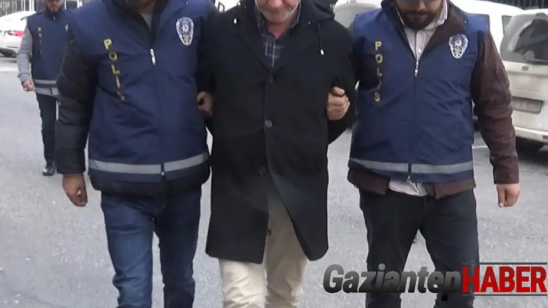 Sokak ortasında eşini öldüren eski polis adliyeye sevk edildi