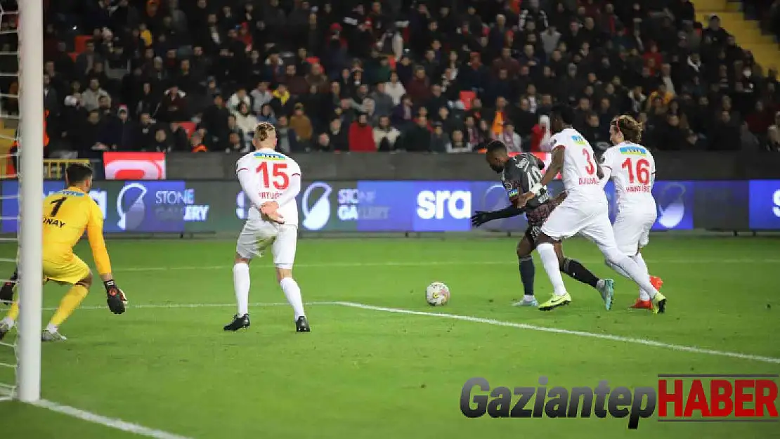 Spor Toto Süper Lig: Gaziantep FK: 1 - Beşiktaş: 1 (Maç Sonucu)