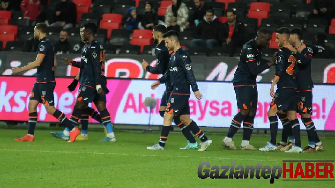 Spor Toto Süper Lig: Gaziantep FK: 0 - Başakşehir: 1 (İlkyarı)