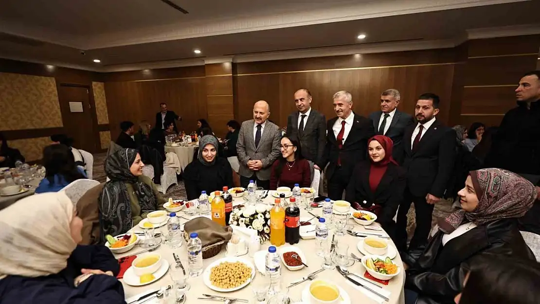 Tahmazoğlu, Adıyamanlı vatandaşlarla buluştu
