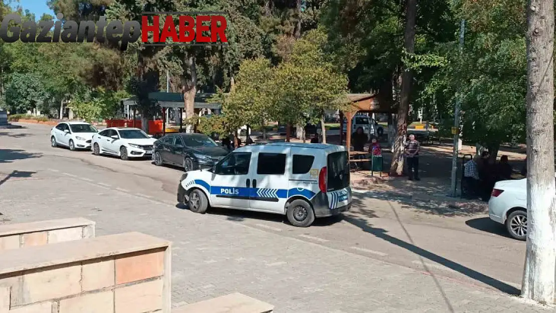 Traktörün çarptığı duvarın altında kalan dede ve torunu hayatını kaybetti