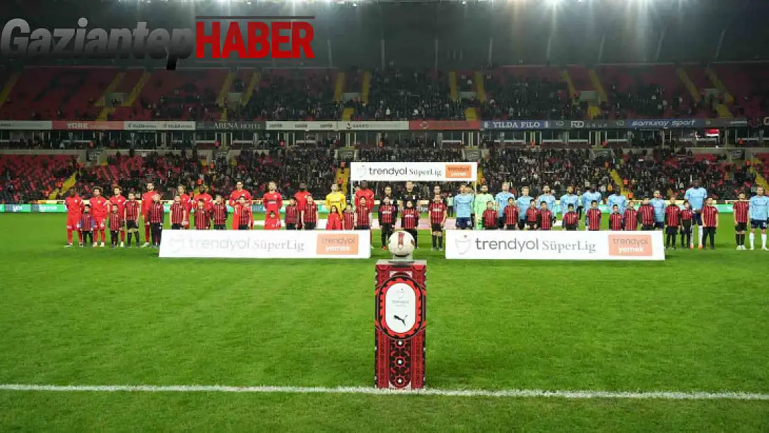 Trendyol Süper Lig: Gaziantep FK: 1 - Adana Demirspor: 0 (Maç devam ediyor)