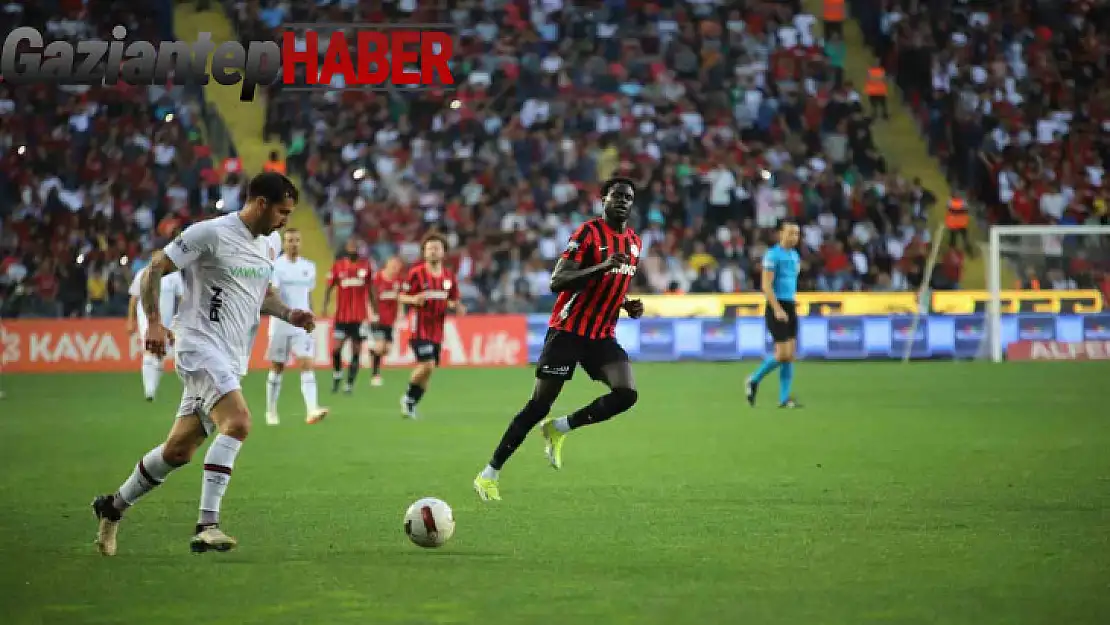 Trendyol Süper Lig: Gaziantep FK: 0 - Fatih Karagümrük: 0 (İlk yarı)