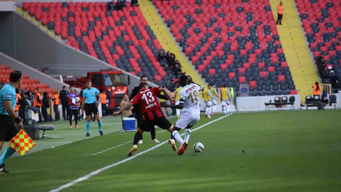 Trendyol Süper Lig: Gaziantep FK: 3 - Konyaspor: 1 (Maç sonucu)