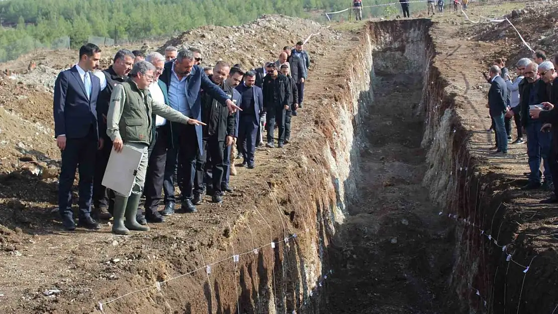 Türkiye'nin deprem ve diri fay hatları haritası güncelleniyor