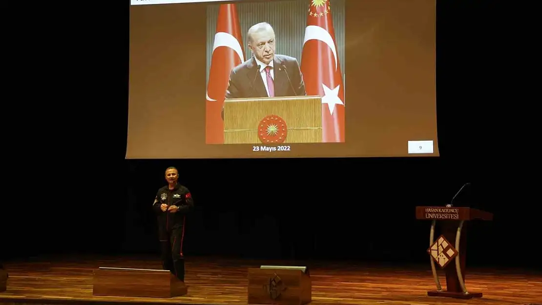 Türkiye'nin İlk Astronotu Alper Gezeravcı, Hasan Kalyoncu Üniversitesi öğrencileriyle buluştu