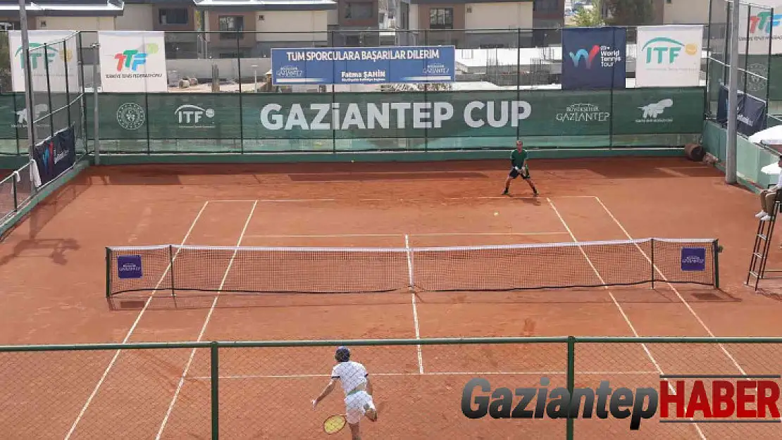Uluslararası Gaziantep Cup tenis turnuvasında heyecan sürüyor