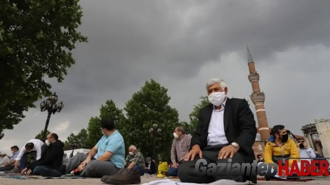 Vali Gül'den Cuma Namazı açıklaması