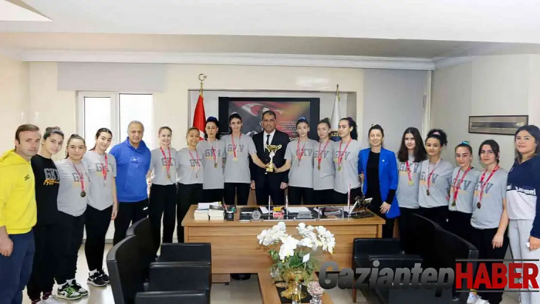 Voleybolda şampiyonluk kupası GKV'nin
