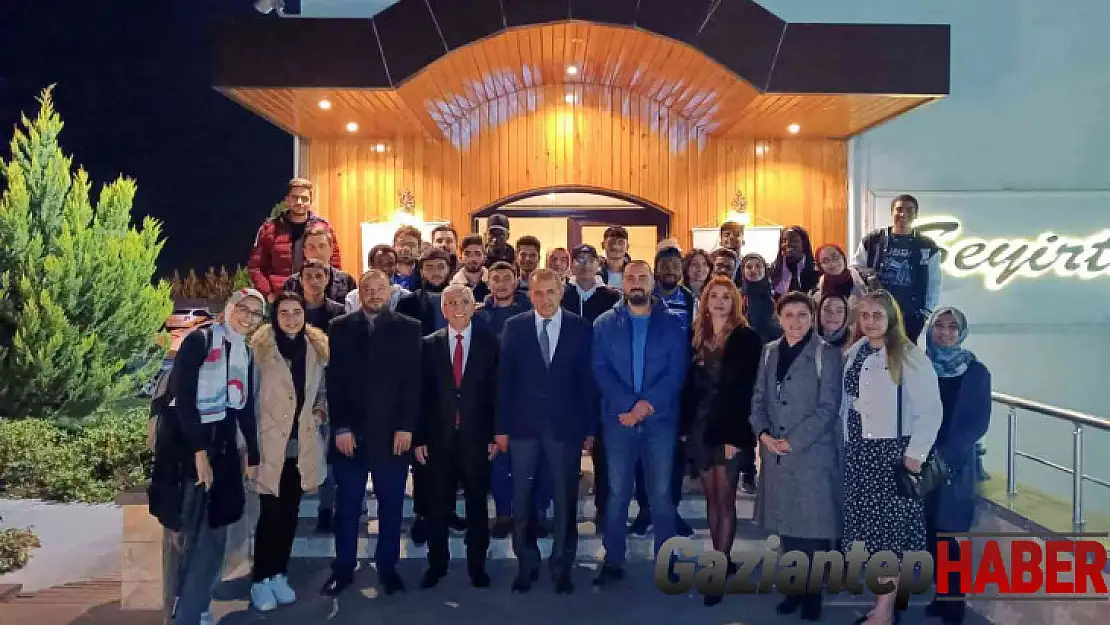 Yabancı öğrenciler için 'hoş geldiniz' yemeği