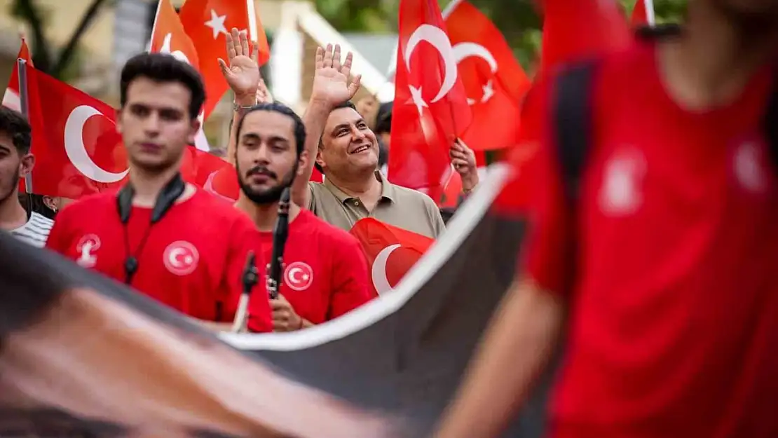 Yılmaz'dan 19 Mayıs Gençlik Yürüyüşü'ne davet
