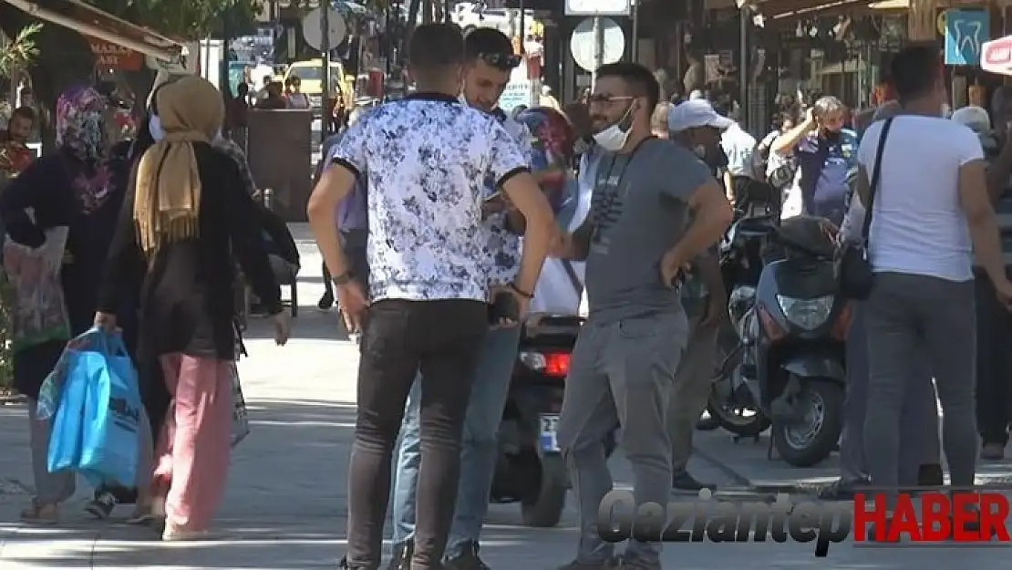 Yoğun bakım hasta sayısı artıyor, çarşıdaki yoğunluk azalmıyor