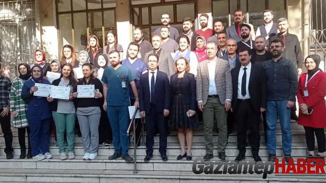 Yoğun bakım hemşerilerine sertifikaları verildi