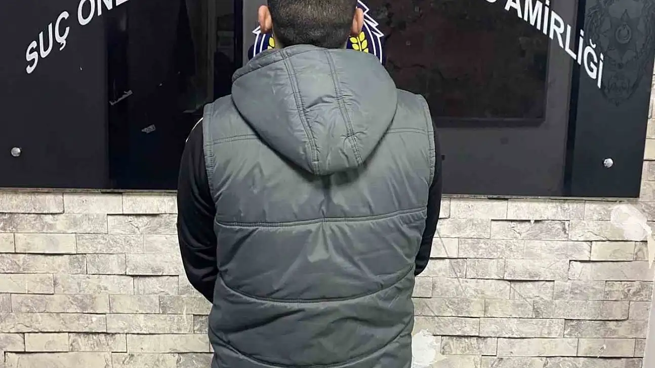 Gaziantep'te yağma suçundan 12 yıl cezayla aranan şahıs yakalandı