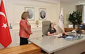 Şahin makamını minik Azra'ya devretti