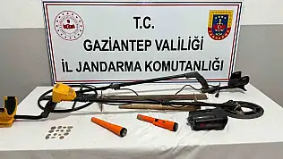 Gaziantep'te kaçak kazı yapan 2 şahıs suçüstü yakalandı: 15 adet tarihi sikke ele geçirildi