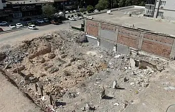 49 kişiye mezar olan Emre Apartmanı davasında 4 sanık tahliye edildi