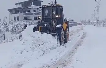 Büyükşehir, karla mücadele için tüm ilçelerde eş zamanlı sahada