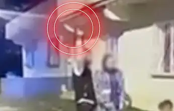 Çocuğun yanında silahla havaya ateş eden şahıs yakalandı