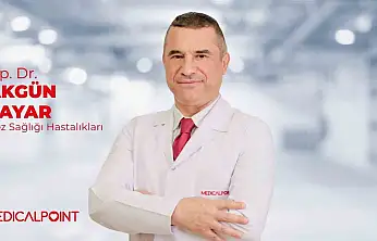 Dr. Sayar, 'Karanlıkta kullanılan telefon ışığı göz sağlığını olumsuz etkiler'