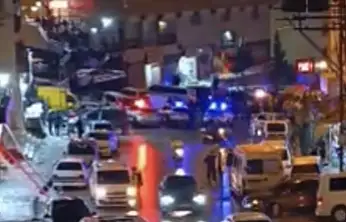 Düğün salonu önünde silahlı saldırıya uğrayan genç ağır yaralandı