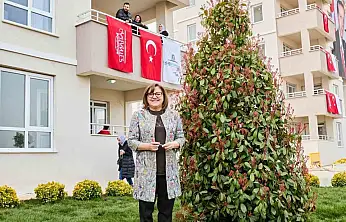 En az 4 çocuğu olan ailelere çekilişsiz kurasız ev verilecek