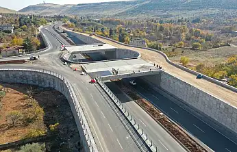 Gaziantep Büyükşehir, köprülü kavşak yatırımlarını kent genelinde sürdürüyor