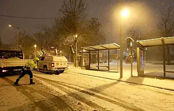 Gaziantep Büyükşehir yoğun kar yağışında tüm ekipleriyle sahada