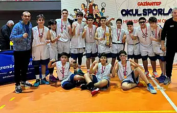 Gaziantep Kolej Vakfı Özel Okulları Basketbolda namağlup unvanla şampiyonu