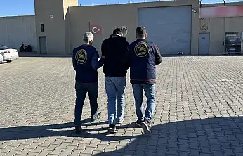 Gaziantep'te 6 ayrı suçtan 10 yıldır firari olan şahsı jandarma yakaladı