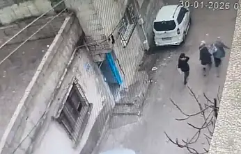 Gaziantep'te içerisinde 2,7 milyon TL bulunan kasanın çalınma anı kamerada